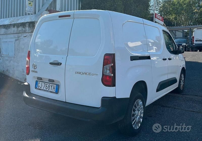 Usata Toyota Proace City City 102 CV (75 kW) 2022 Bianco Monovolume
