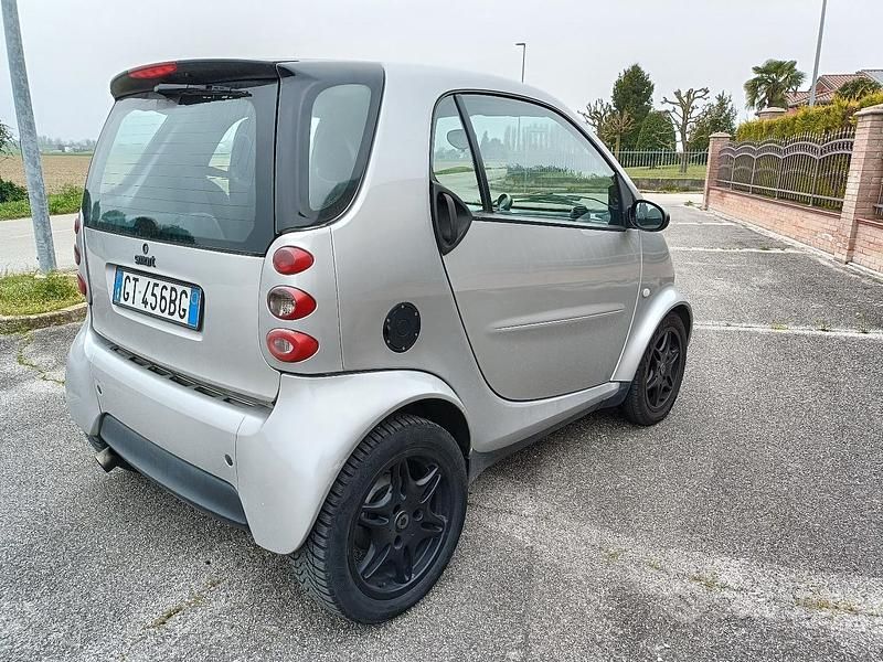 Usata Smart ForTwo Coupé 41 CV (30 kW) 2007 Grigio Coupé