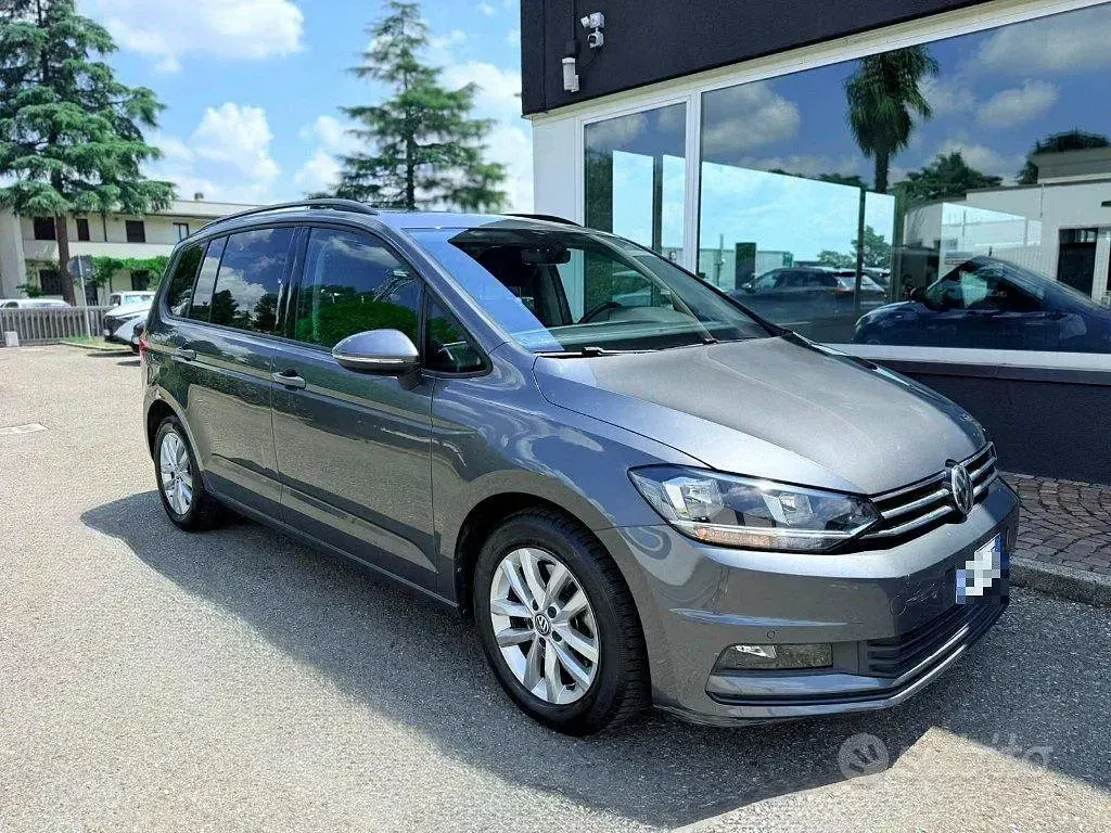 Usata VW Touran Comfortline 116 CV (85 kW) 2018 Grigio Monovolume