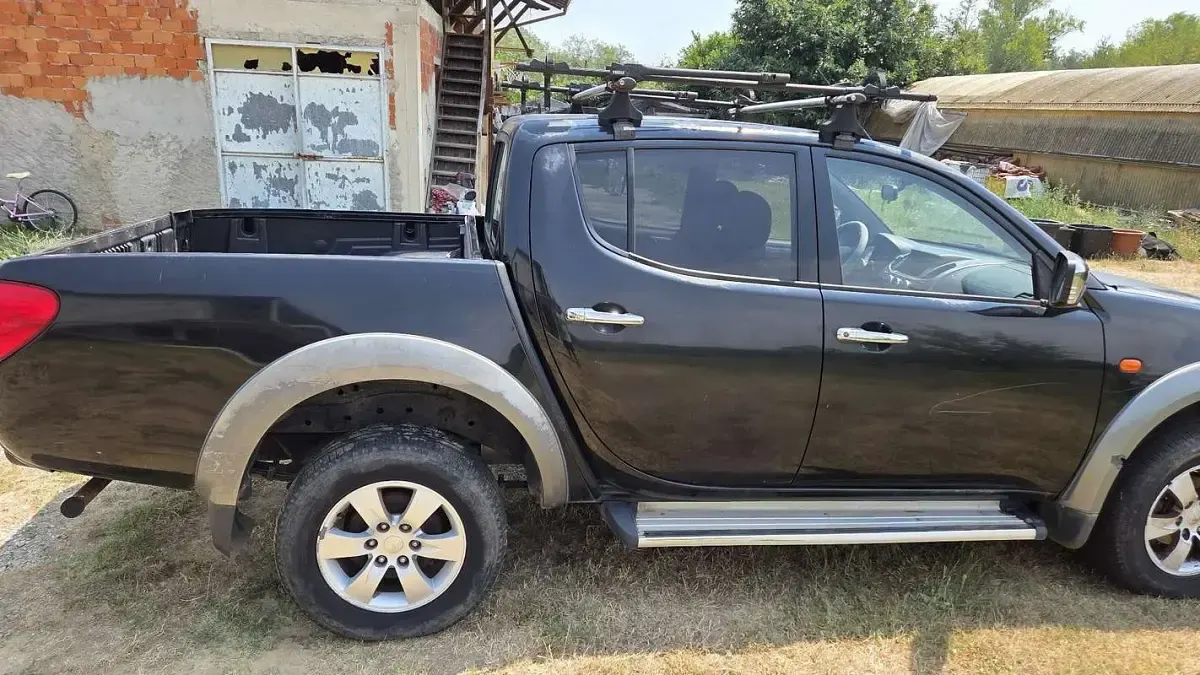 Usata Mitsubishi L200 Invite 136 CV (100 kW) 2006 Pick-up
