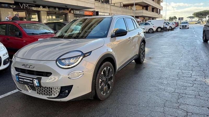 Usata Fiat 600 La Prima 101 CV (74 kW) 2025 Beige SUV