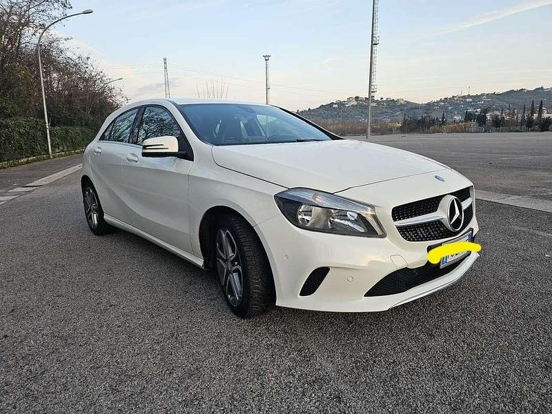 Usata Mercedes A180 Executive 109 CV (80 kW) 2016 Berlina