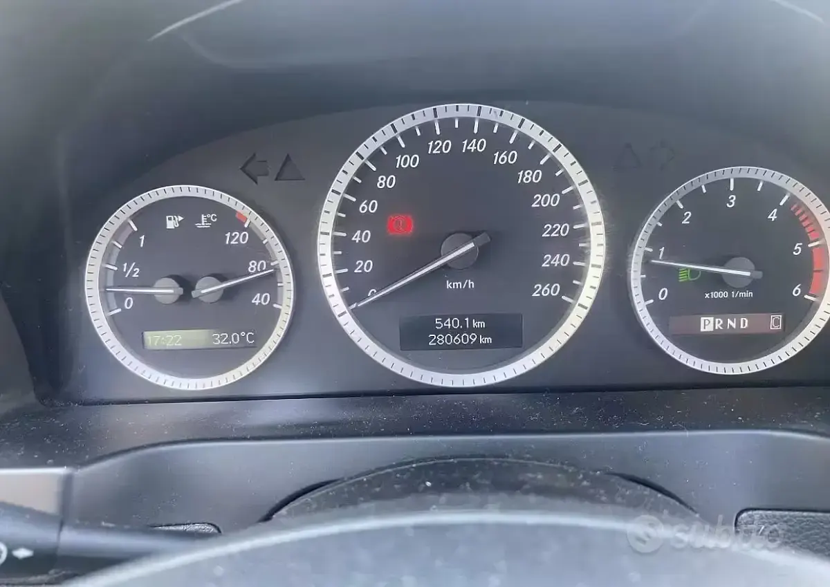 Usata Mercedes C200 136 CV (100 kW) 2009 Grigio Station wagon