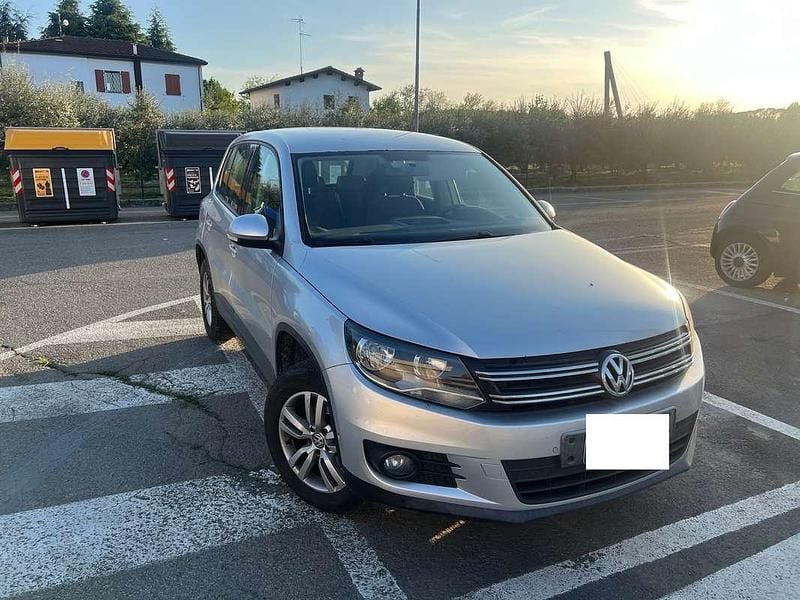 Gebraucht VW Tiguan Trendline 122 PS (89 kW) 2011 Grau SUV