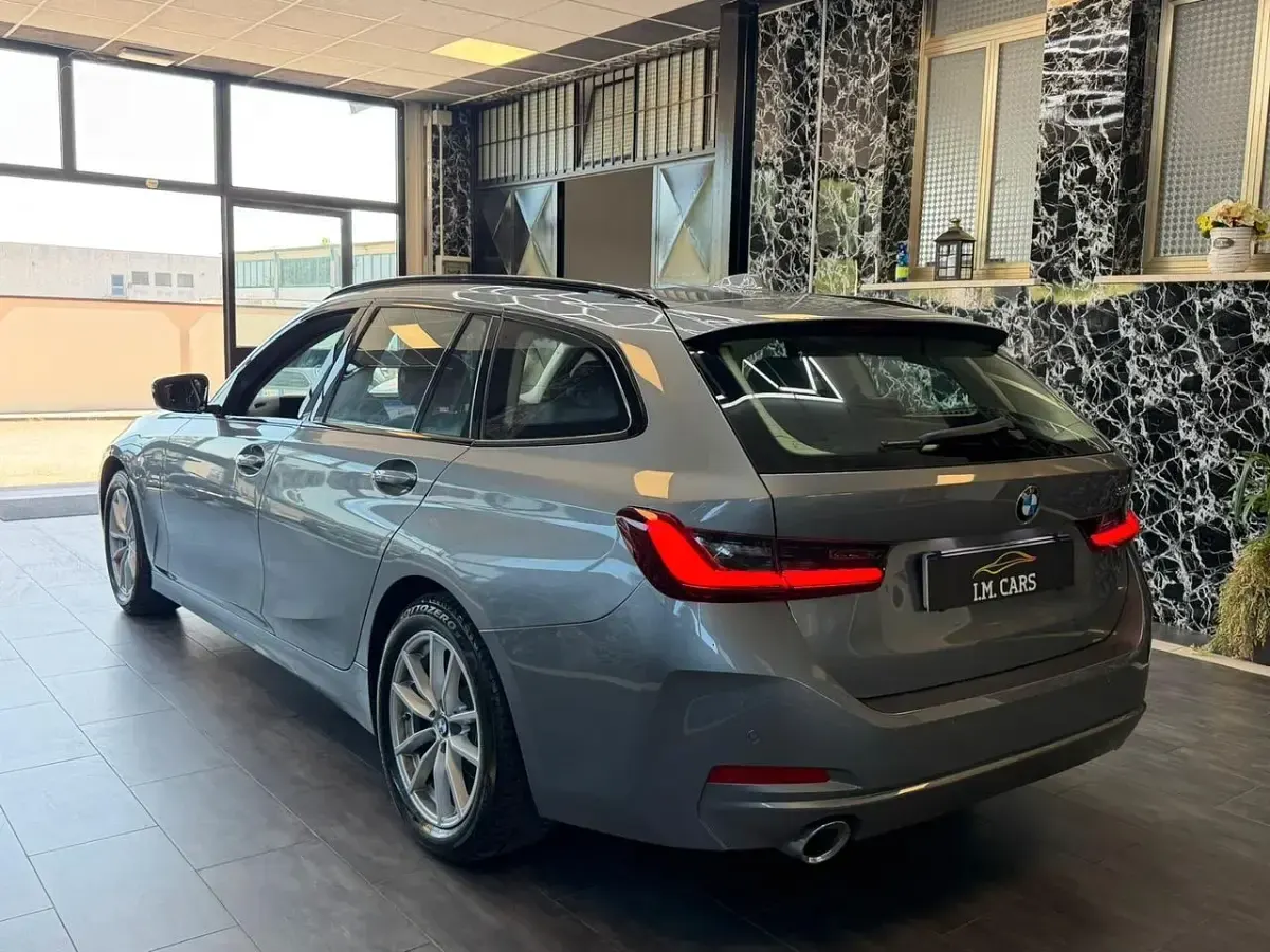 Usata BMW 320e 190 CV (139 kW) 2022 Grigio Station wagon