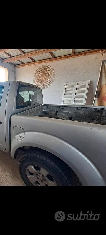 Usata Nissan Navara 171 CV (125 kW) 2009 Grigio Pick-up