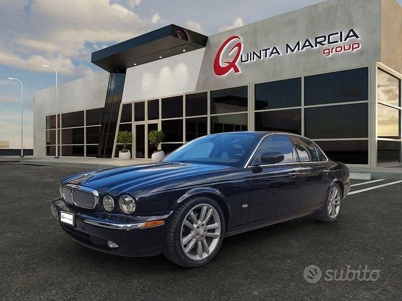 Nero Usata 2006 Jaguar XJ Sovereign Tre volumi | 6990 € (Buon prezzo) - Immagine 1/4