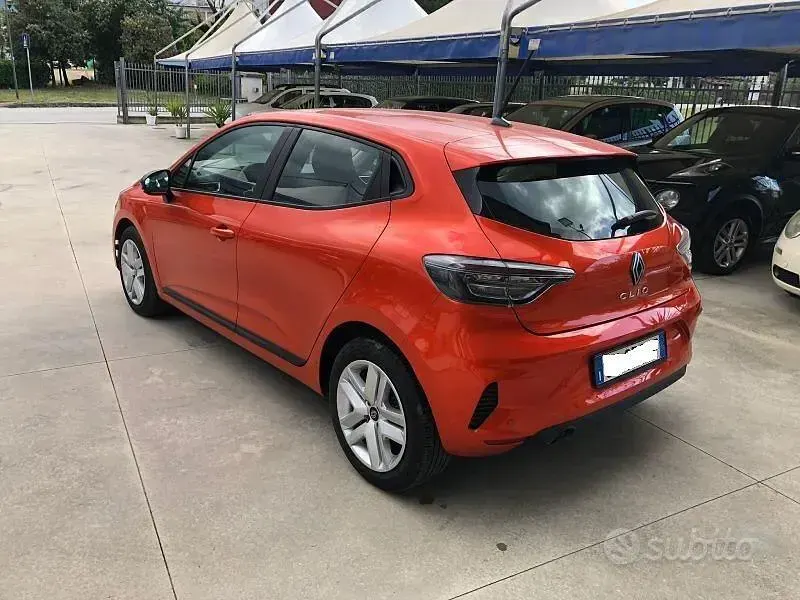 Usata Renault Clio V SE 67 CV (49 kW) 2024 Berlina