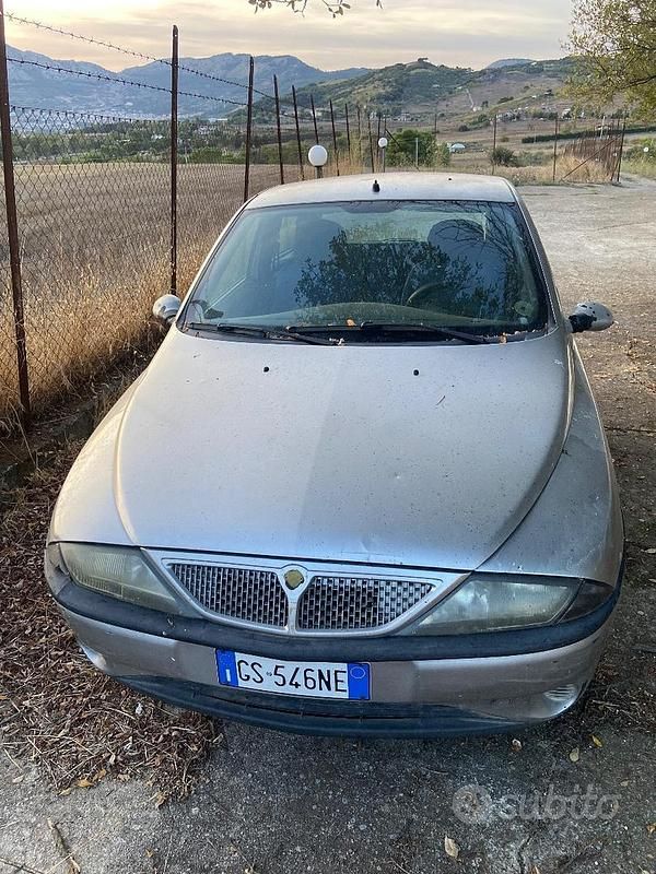 Grigio Usata 1997 Lancia Ypsilon Due volumi | 350 € - Immagine 1/4