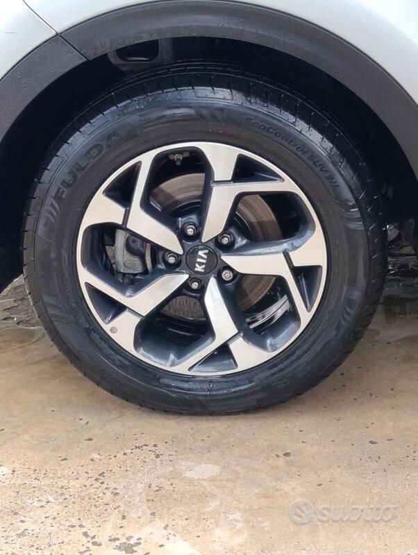 Usata Kia Sportage 132 CV (97 kW) 2021 Grigio SUV