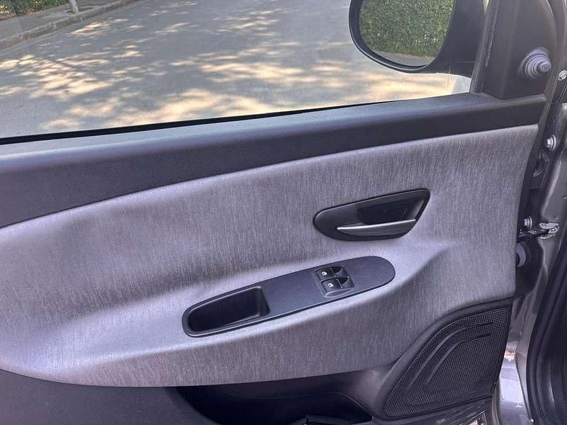 Usata Lancia Ypsilon Silver 95 CV (69 kW) 2014 Utilitaria