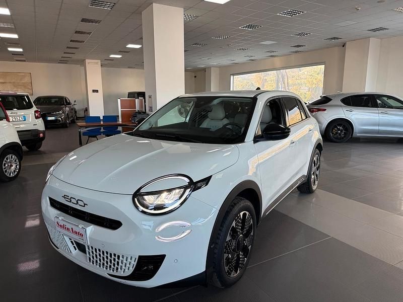 Usata Fiat 600 La Prima 110 CV (80 kW) 2025 Bianco SUV