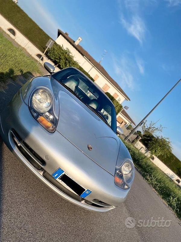 Usata Porsche 911 Carrera 4 Cabriolet 300 CV (220 kW) 2001 Grigio Cabrio