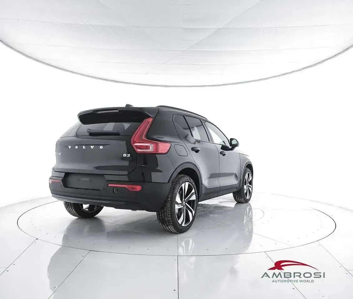 Nuova Volvo XC40 Ultra 163 CV (119 kW) 2026 Nero SUV