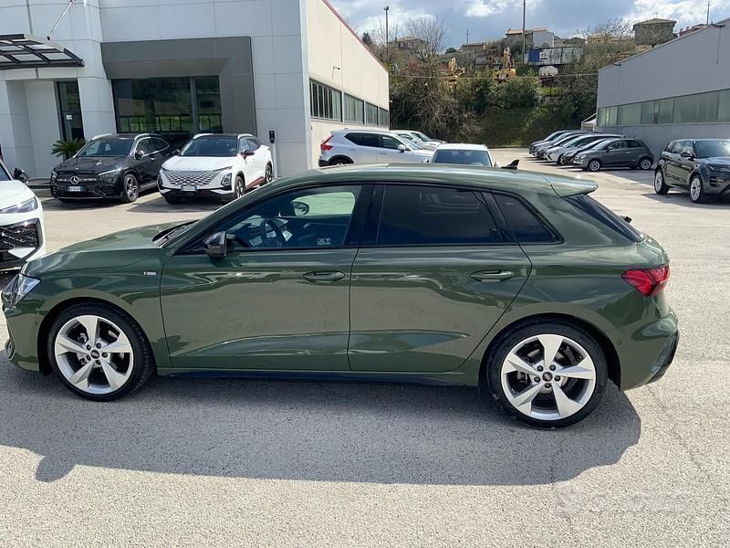 Usata Audi A3 S-Line 150 CV (110 kW) 2025 Verde Berlina