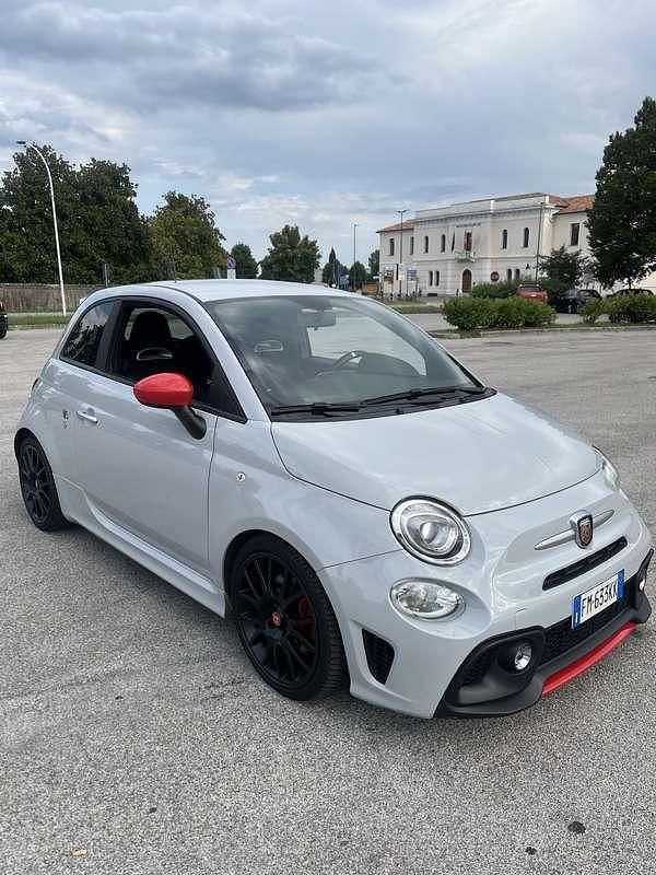 Usata Abarth 595 Pista 165 CV (121 kW) 2017 Grigio Utilitaria