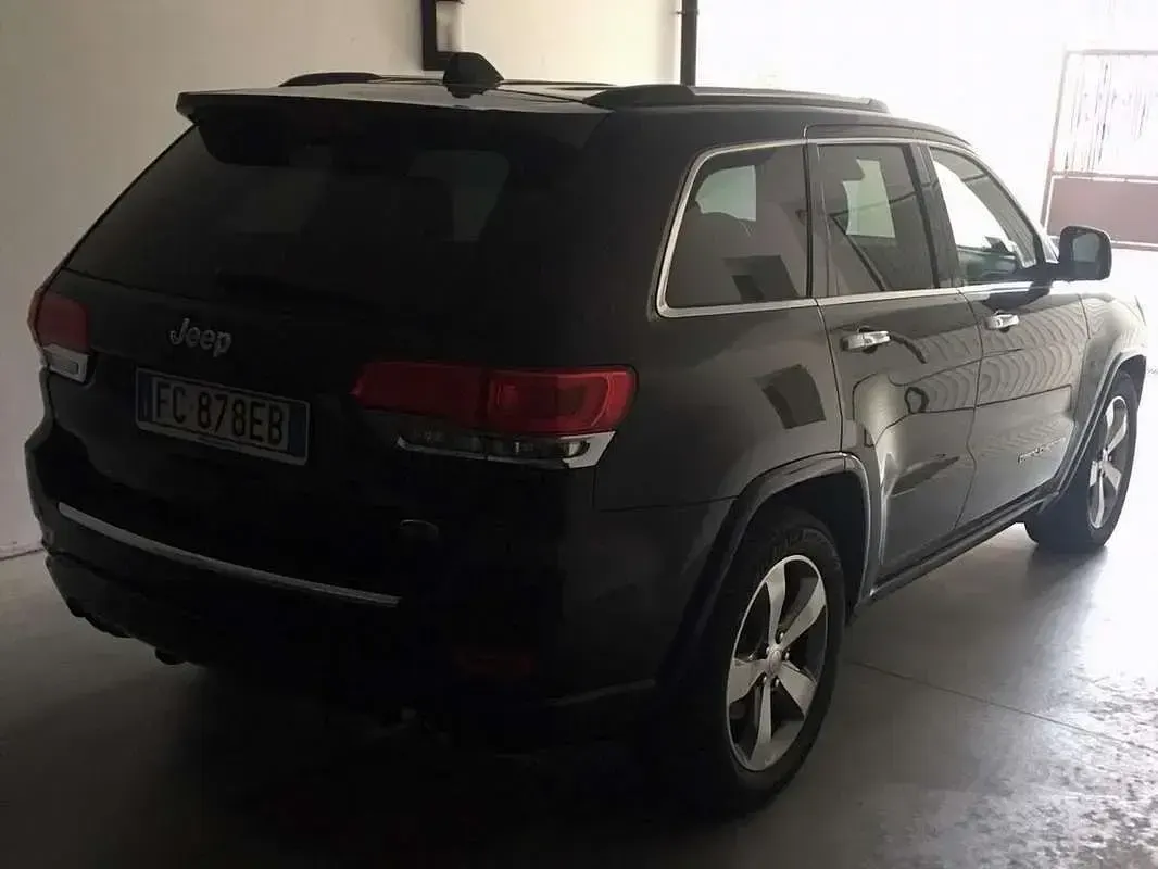 Usata Jeep Grand Cherokee Overland 250 CV (183 kW) 2015 Nero SUV