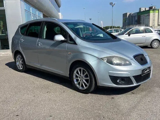 Usata Seat Altea Style 101 CV (74 kW) 2009 Grigio Monovolume