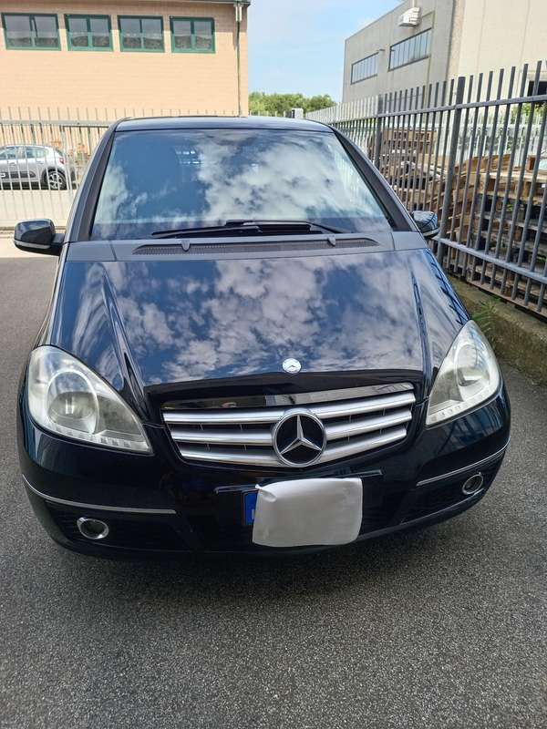 Usata 2001 Mercedes A160 Avantgarde Monovolume | 4000 € - Immagine 1/4