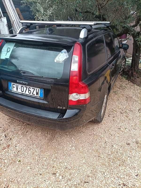 Usata Volvo V50 Momentum 136 CV (100 kW) 2007 Nero Station wagon