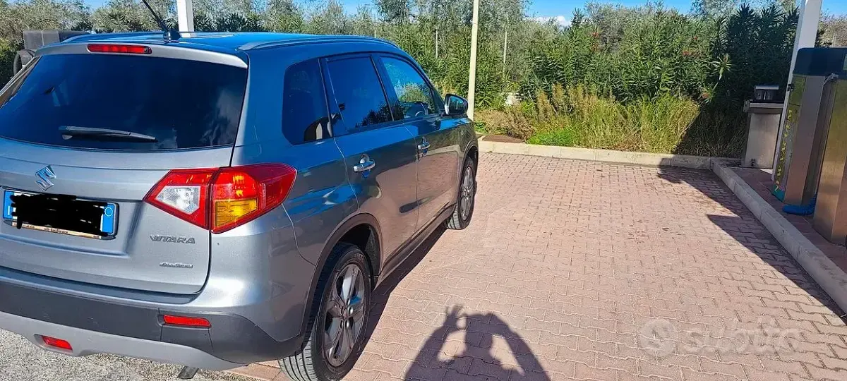 Usata Suzuki Vitara 120 CV (88 kW) 2018 Grigio SUV
