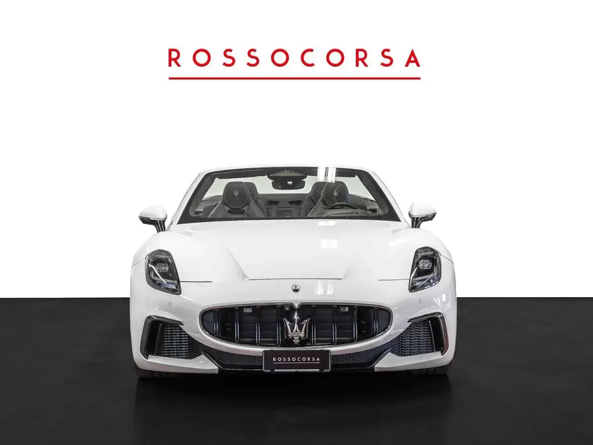 Usata Maserati GranCabrio 549 CV (403 kW) 2025 Bianco Cabrio