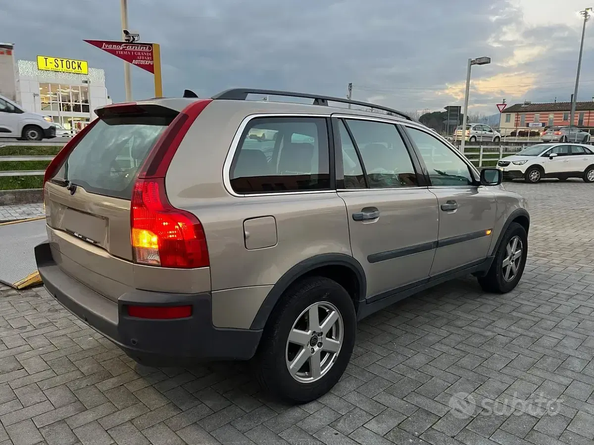 Usata Volvo XC90 163 CV (119 kW) 2003 Marrone SUV
