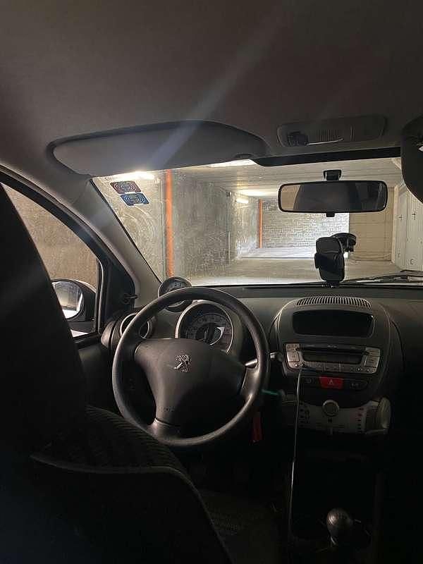 Usata Peugeot 107 Access 68 CV (50 kW) 2013 Grigio Utilitaria