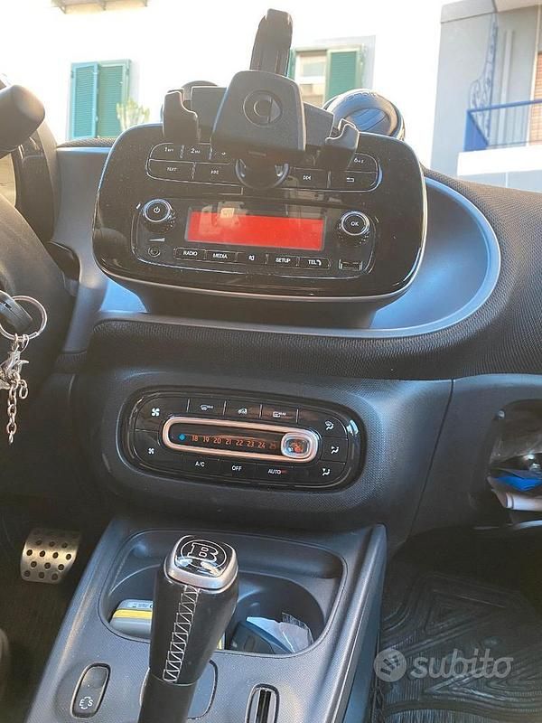 Usata Smart ForFour Brabus 90 CV (66 kW) 2019 Bianco Utilitaria