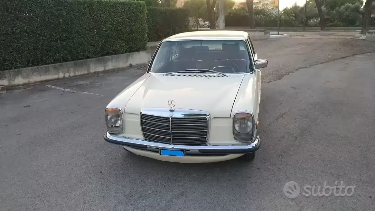 Usado Mercedes 240 1970 Berlina
