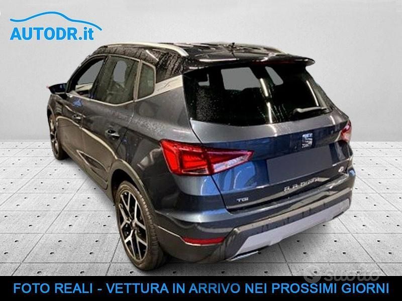 Usata Seat Arona FR 90 CV (66 kW) 2022 Grigio SUV