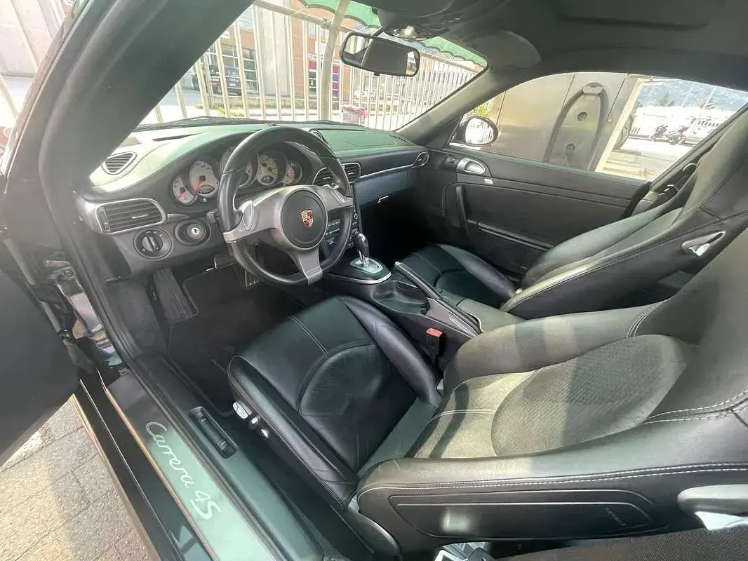 Usata Porsche 997 385 CV (283 kW) 2010 Nero Coupé