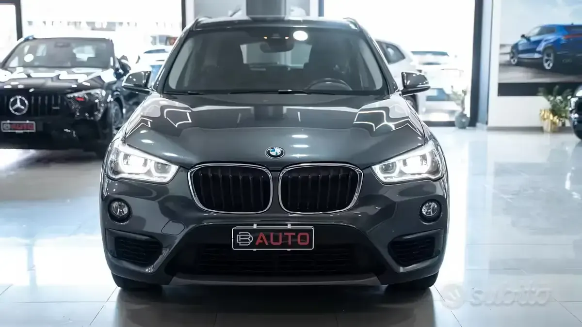 Usado BMW X1 Sport Line 150 HP (110 kW) 2019 Cinzento SUV