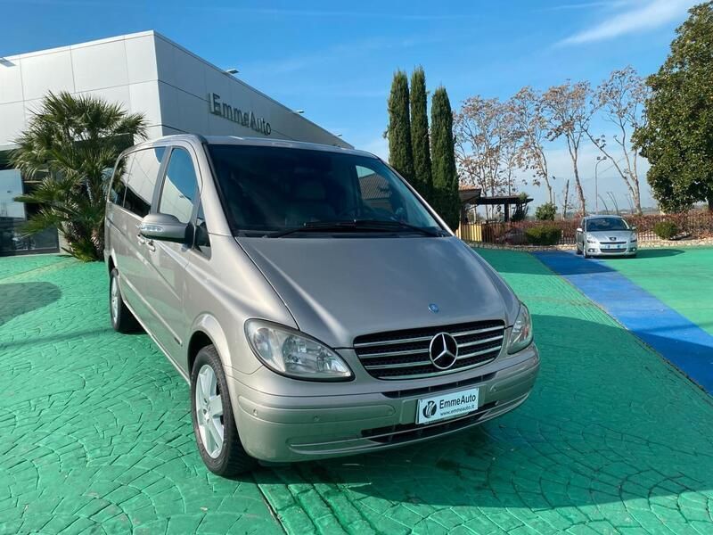 Beige Usata 2009 Mercedes Viano Monovolume | 13.990 € - Immagine 1/4