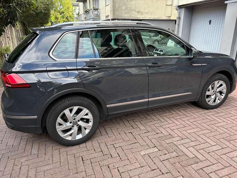 Usata VW Tiguan 150 CV (110 kW) 2021 Nero SUV