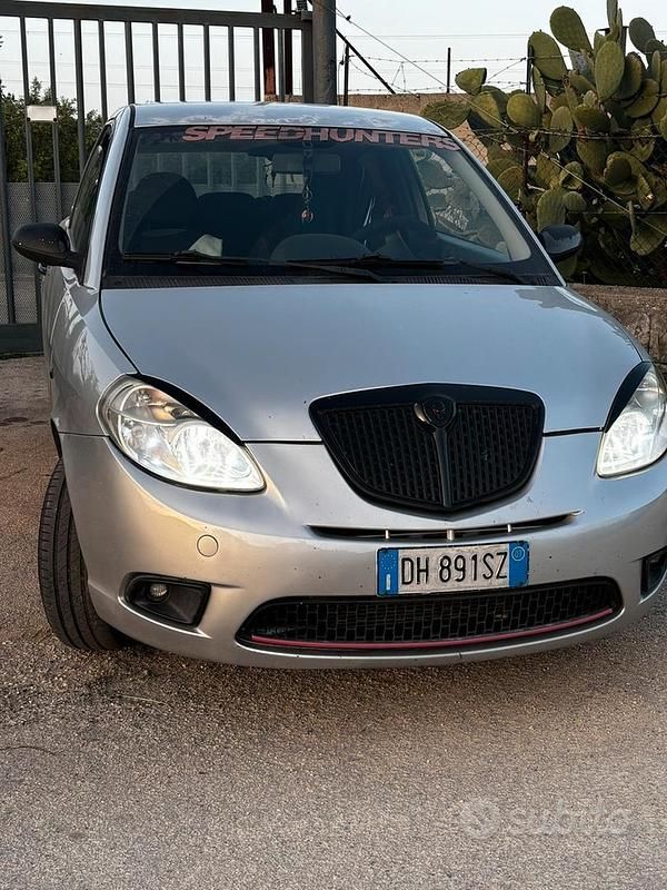 Usata Lancia Ypsilon 60 CV (44 kW) 2007 Grigio Utilitaria