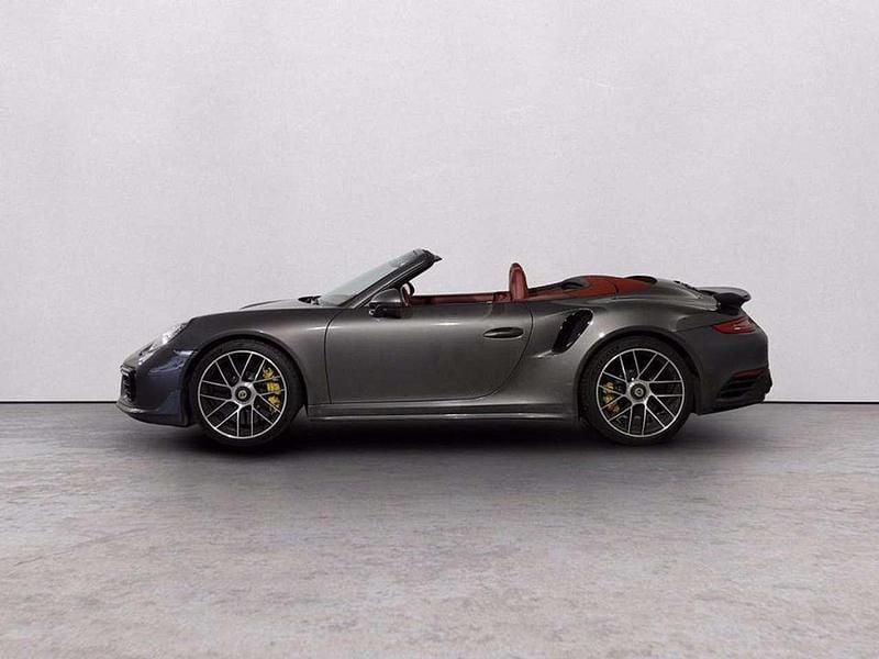 Usata Porsche 911 Turbo S 581 CV (427 kW) 2016 Grigio Coupé