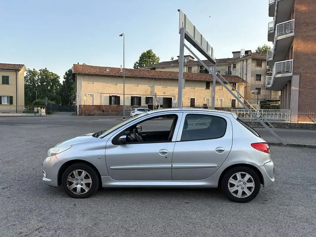 Usata Peugeot 206 60 CV (44 kW) 2012 Berlina