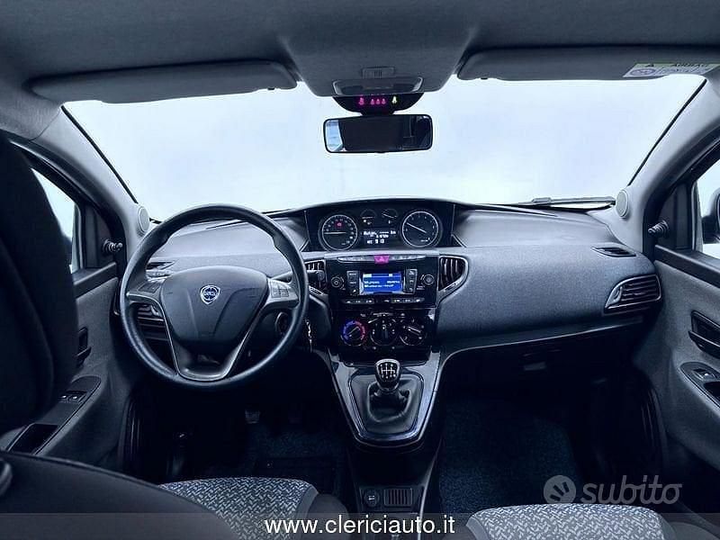 Usata Lancia Ypsilon S 69 CV (50 kW) 2021 Grigio Utilitaria