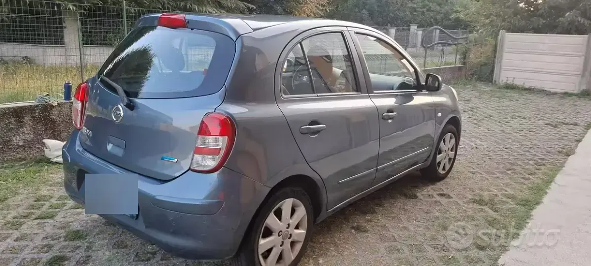 Usata Nissan Micra 80 CV (58 kW) 2011 Grigio Utilitaria
