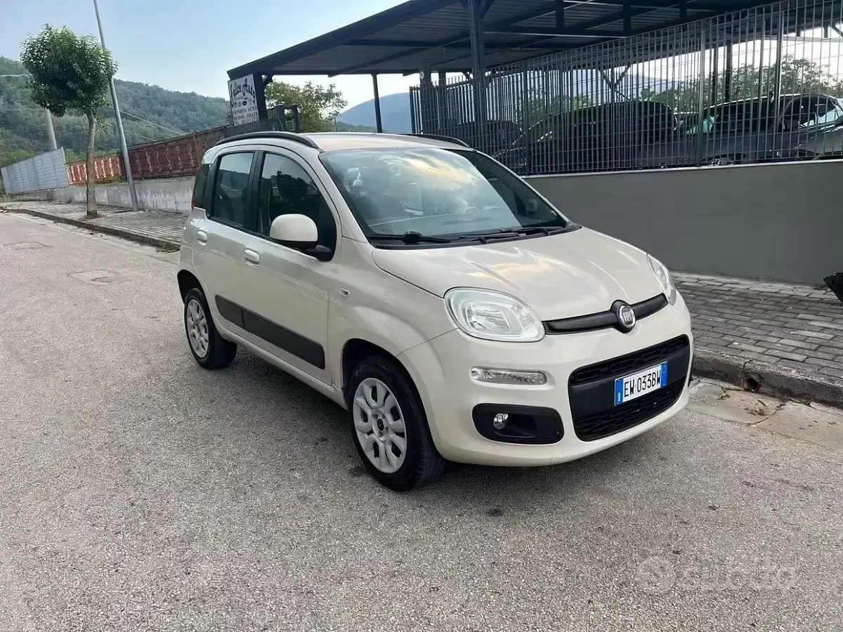 Usata Fiat Panda Lounge 80 CV (58 kW) 2014 Utilitaria