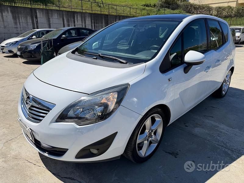 Usata Opel Meriva 110 CV (80 kW) 2011 Bianco Monovolume