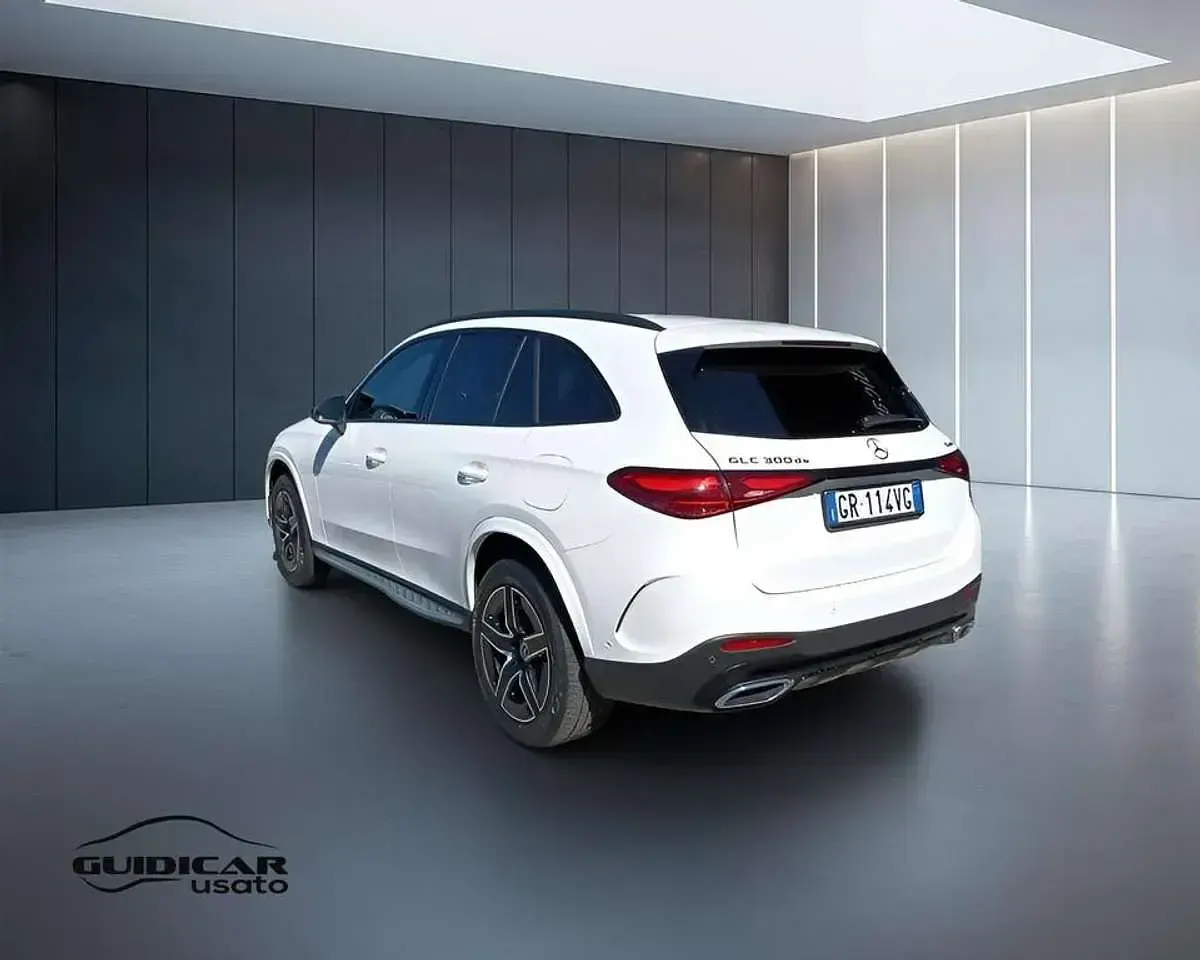 Usata Mercedes GLC300e Advanced 333 CV (244 kW) 2024 Bianco SUV