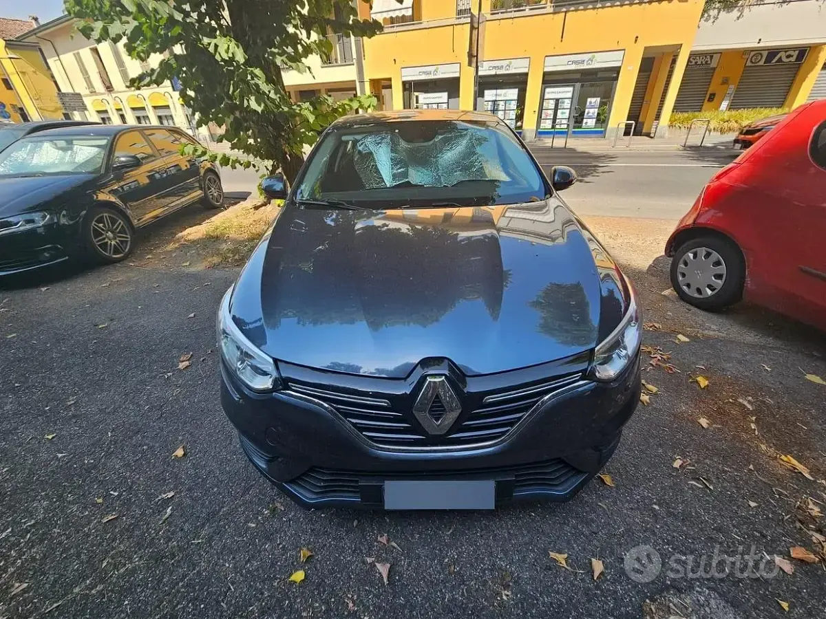 Usata Renault Mégane IV 116 CV (85 kW) 2019 Bluazzurro Berlina