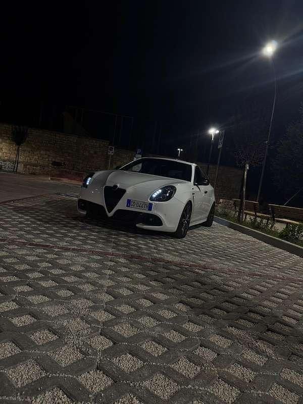 Usata Alfa Romeo Giulietta Sprint 120 CV (88 kW) 2020 Utilitaria