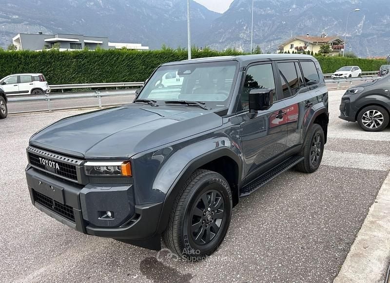 Gray Nuova 2025 Toyota Land Cruiser SUV | 97.000 € (Molto cara) - Immagine 1/4