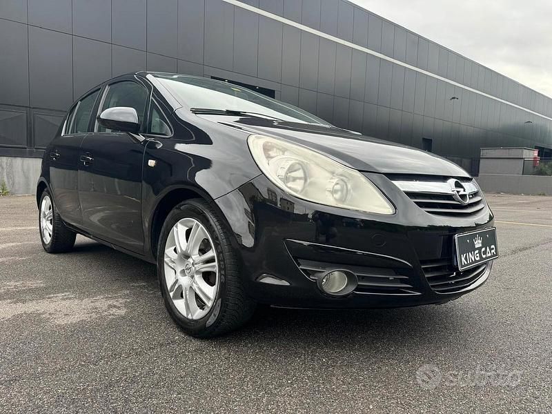 Usata Opel Corsa Cosmo 80 CV (58 kW) 2008 Nero Berlina
