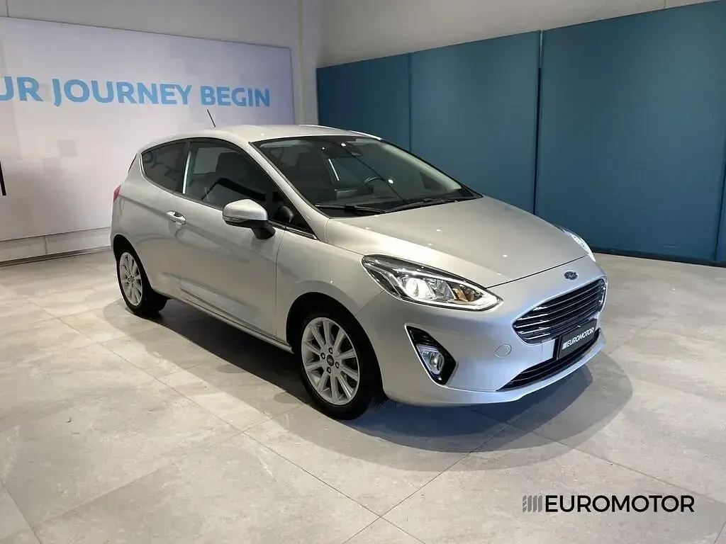 Second-hand Ford Fiesta Titanium 101 CP (74 kW) 2019 Argintiu Berlinǎ
