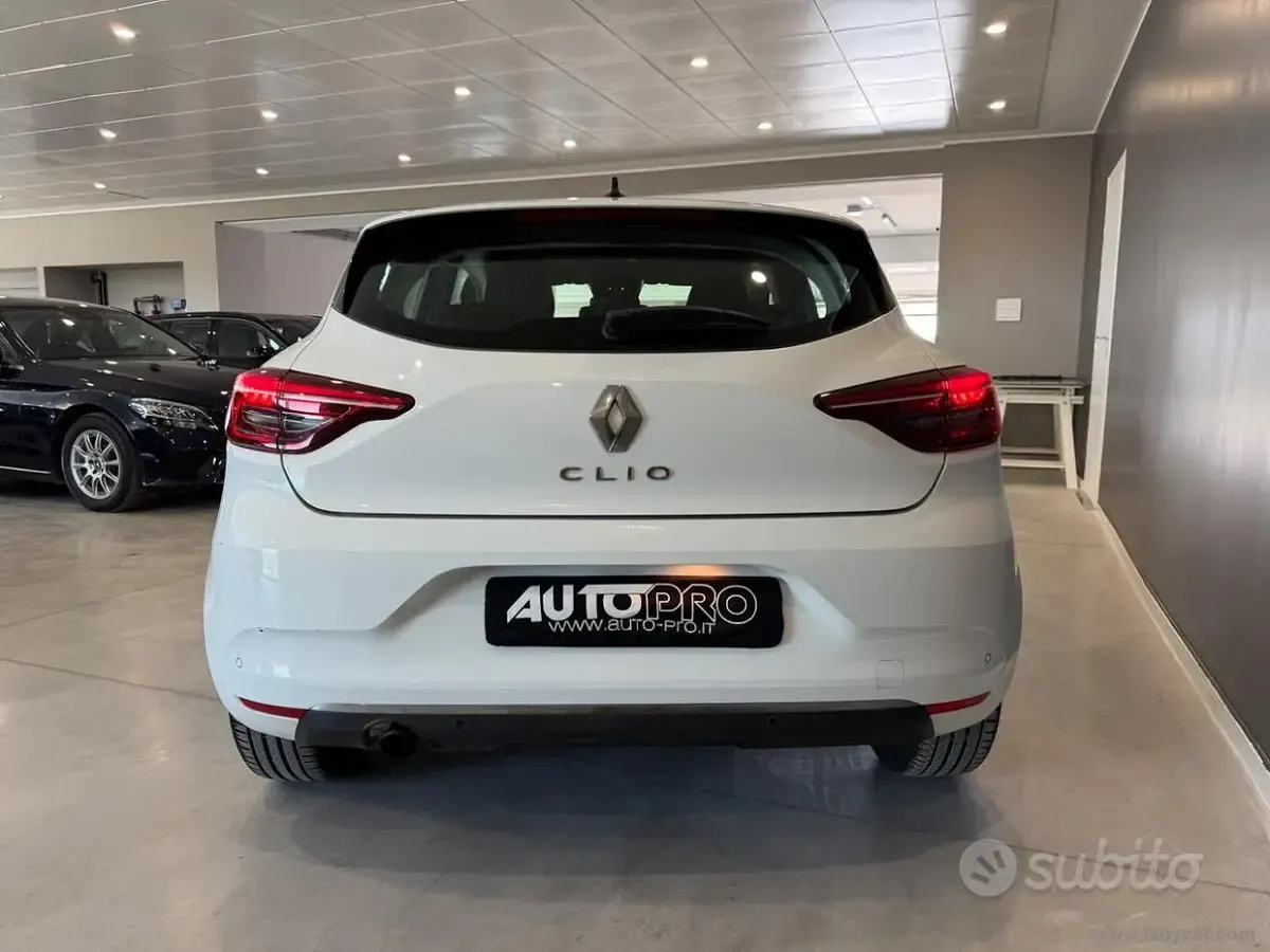 Usata Renault Clio V Zen 101 CV (74 kW) 2020 Bianco Berlina