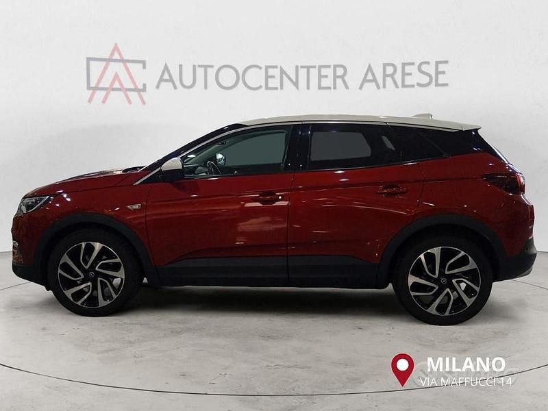 Usata Opel Grandland X Ultimate 131 CV (96 kW) 2019 Rosso con tetto bianco metallizzato SUV